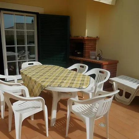 Townhouse Vila Rosal Wifi & Aircon 350 From The Beach منتزه العطل *